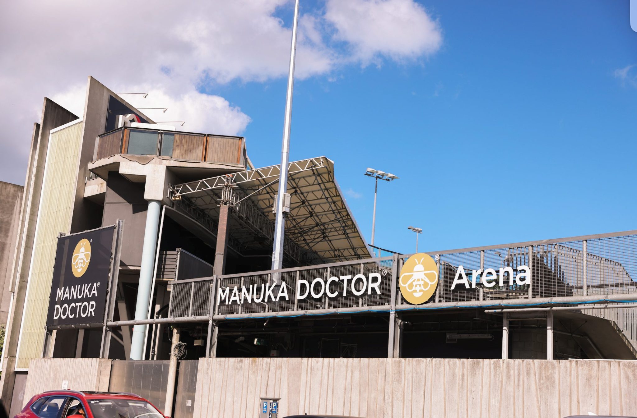 You are currently viewing Tennis Auckland unveils the Manuka Doctor Arena